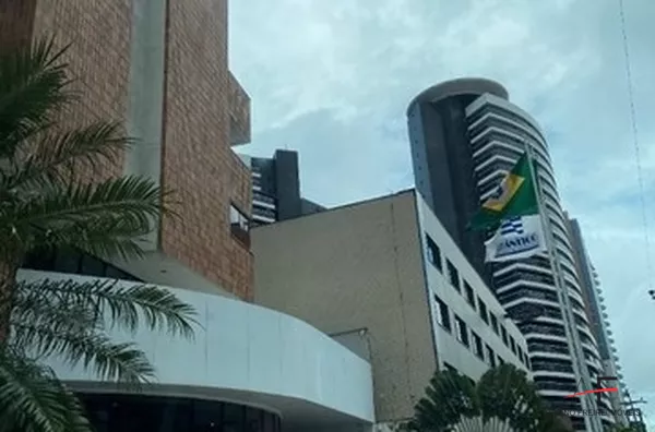 Apartamento mobiliado com 2 quartos na Avenida da Abolição