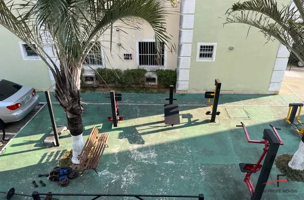 Apartamento mobiliado com 2 quartos no Costa Atlântico.