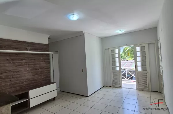 Casa projetada com 3 suítes para venda em Condomínio na Cidade 2000.