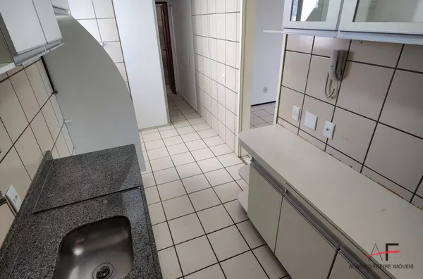 Apartamento com 2 quartos no Edifício Acapulco.