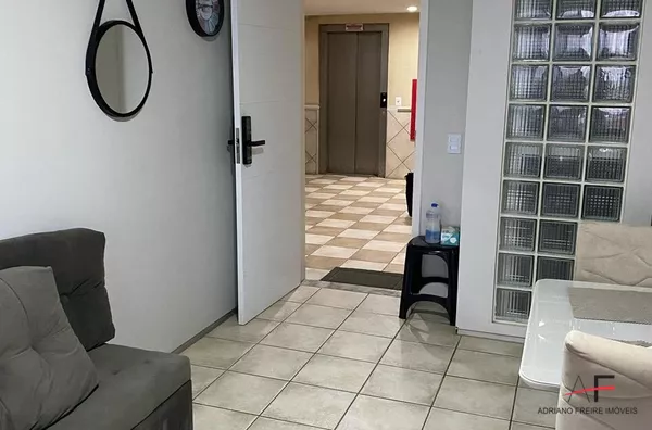 Apartamento todo mobiliado com 2 quartos no Condomínio  Praias do Ceará