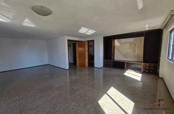 Apartamento com 2 suítes para Venda no Edifício Vila Morena