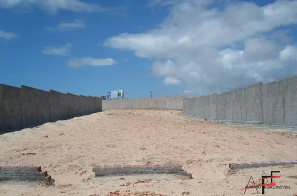 Lotes a venda no Porto das Dunas