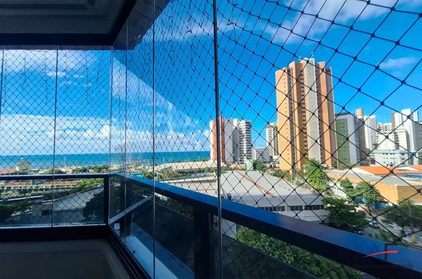 Apartamento Vista Mar com 4 quartos para Venda no Meireles