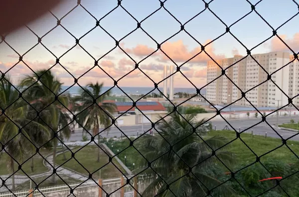 Apartamento todo mobiliado com 2 quartos no Condomínio  Praias do Ceará