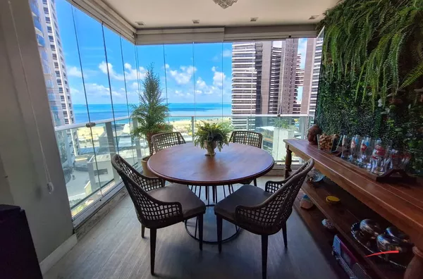 Apartamento Vista Mar com 2 quartos para Venda no Meireles
