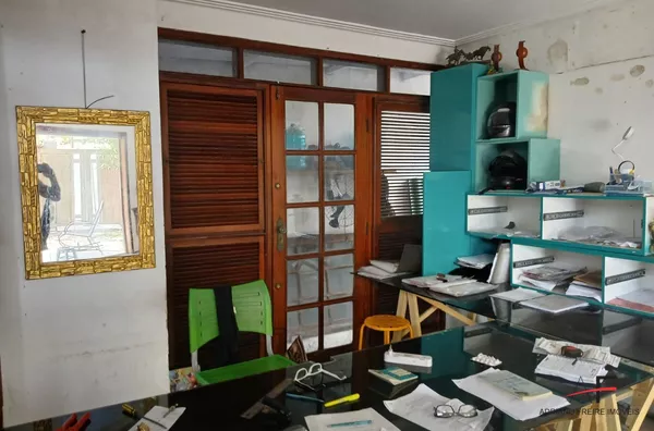 Excelente Casa Duplex com 4 quartos para locação no Parque Manibura