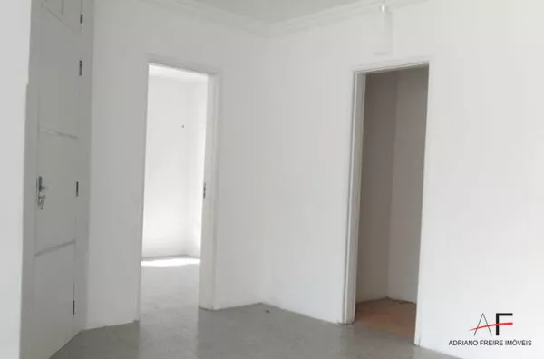 Apartamento com 2 quartos no Edifício Acapulco.
