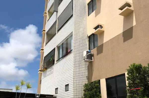 Excelente apartamento com 3 quartos para venda, próximo ao Lago Jacarey