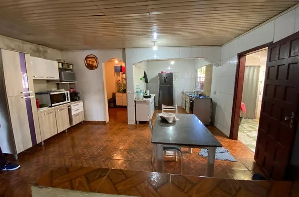 Terreno com casa para venda no bairro Jardim Marisa em Pato Branco - PR