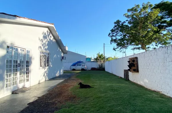 Terreno com casa para venda no bairro Lancaster em Pato Branco - PR