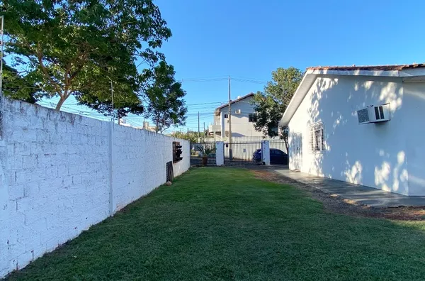 Terreno com casa para venda no bairro Lancaster em Pato Branco - PR