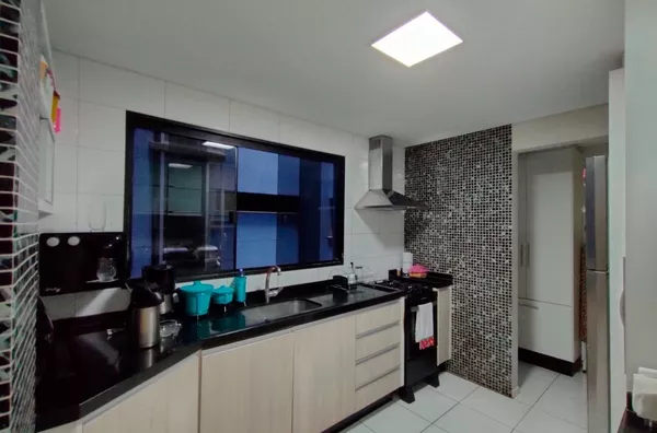 Apartamento para VENDA semi-mobiliado no Edifício Viena em Pato Branco - PR