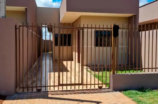 Casa para venda no bairro Portal em Pato Branco - PR