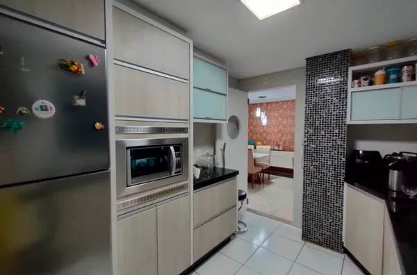 Apartamento para VENDA semi-mobiliado no Edifício Viena em Pato Branco - PR