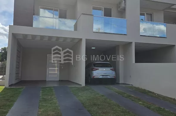 Sobrado para aluguel, 3 quarto(s),  Cadorin, Pato Branco