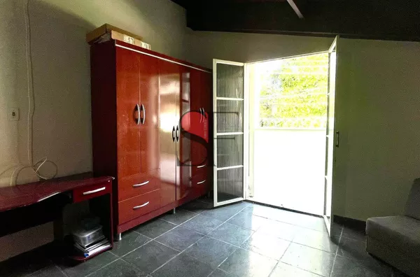 Sobrado para venda e permuta, 4 quarto(s),  Vila Iapi, Taubaté