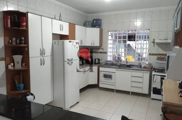 Sobrado para venda e permuta, 3 quarto(s),  Loteamento Residencial E Comercial Bosque Flamboyant, Taubaté