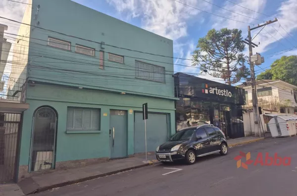 CASA RESIDENCIAL 2 DORM. E 2 VAGAS de CARRO