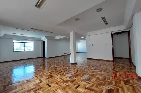 SALA COMERCIAL 86M² COM DIVISÓRIAS