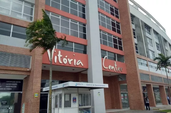 Ampla sala comercial ! 