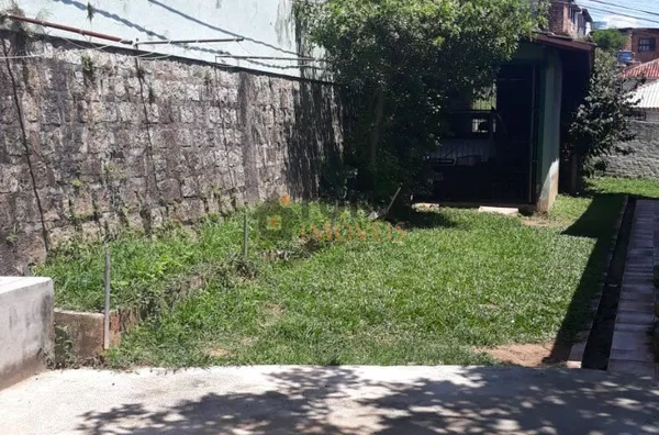 casa de madeira + terreno com 385 m² 