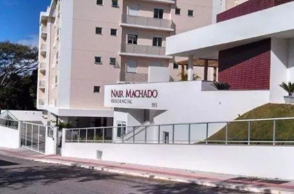 APARTAMENTO MOBILIADO 2 QUARTOS PRÓXIMO AO HOSPITAL REGIONAL E IFSC