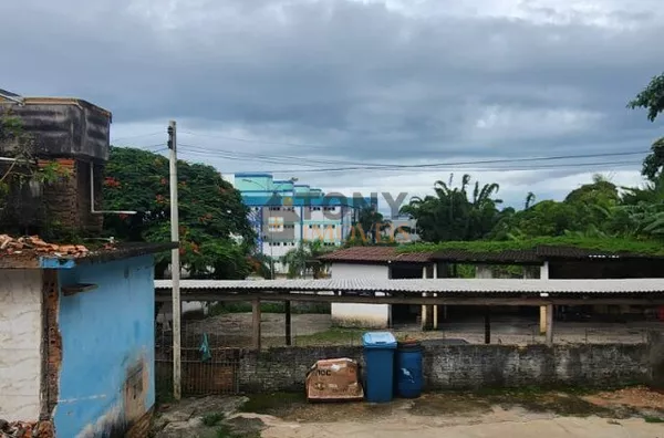 Execelente terreno de 300m2 próximo a faculdade Estácio de Sá, Barreiros - São José.