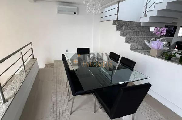 Bellissíma casa com 3 Quartos e 4 banheiros à Venda, 310 m² - Pedra Branca - Palhoça. - Foto 17