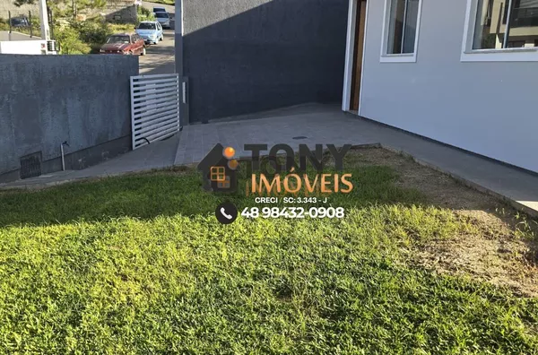 Casa com 3 quartos à venda no bairro Potecas - São José -SC.