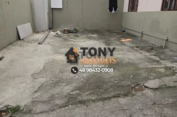 Conjunto de Kitnets à venda no bairro Nossa Senhora do Rosário - São José.