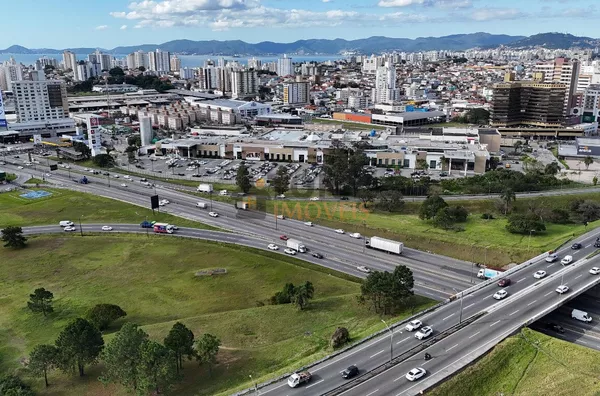 TERRENO NA MARGINAL DA BR-101 EM SAO JOSE PERTO DO SHOPPING
