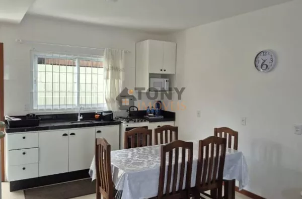 Prédio com 3 apartamentos independentes – perfeito para morar + investir ou gerar renda, localiza na praia do Sonho - Palhoça.