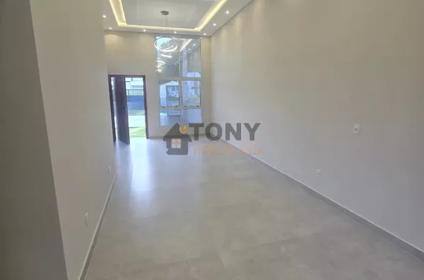 Linda casa de 3 dormitórios sendo 1 suíte em Forquilhas - São José -SC