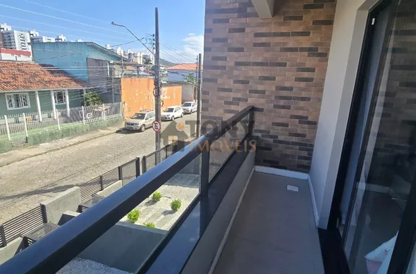 Sobrado de 3 dormiórios semimobiliado com Piscina localizado no bairro Areias - São José - SC. - Foto 13