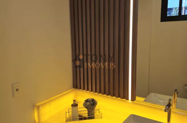 Belíssimo apartamento de 2 dormitórios, com mobília próximo ao mar em Governador Celso Ramos - Armação da Piedade.