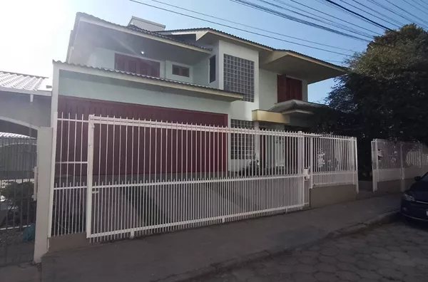 CASA GRANDE COM 3 QUARTOS NOSSA SRA DO ROSARIO