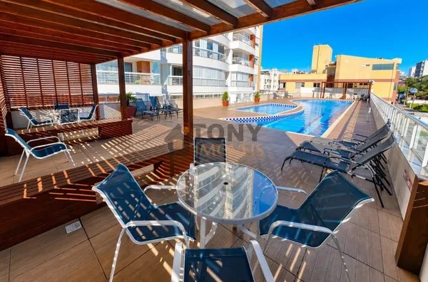 Apartamento de 2 dormitórios sendo 1 suíte com 2 vagas localizado no bairro Abraão - Florianópolis