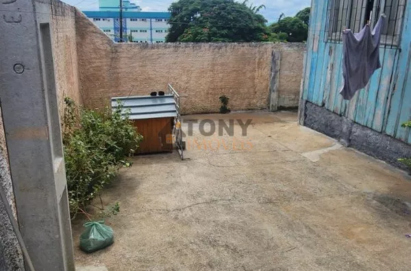 Muito bem localizado!  Terreno ao lado da faculdade Estácio de Sá de 300m2 - Barreiros - São José - SC.