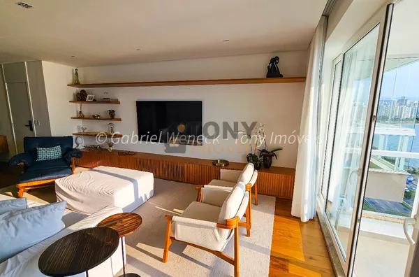APARTAMENTO NA BEIRA MAR COM 3 SUITES EM FLORIANOPOLIS 