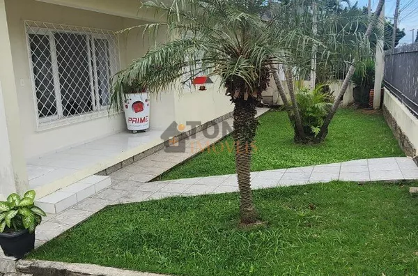 Casa à venda, 03 quartos, sendo 01 suíte e 07 vagas no bairro Ipiranga - São José - SC