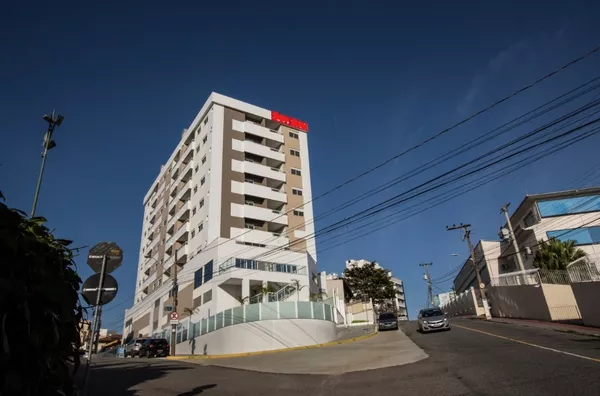 A MELHOR PLANTA DE 2 QUARTOS COM 2 SUÍTES NO ESTREITO 