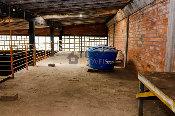 ÓTIMO GALPÃO COM 474m² AO LADO DA BR COM RENDA DE 7 MIL - Foto 27
