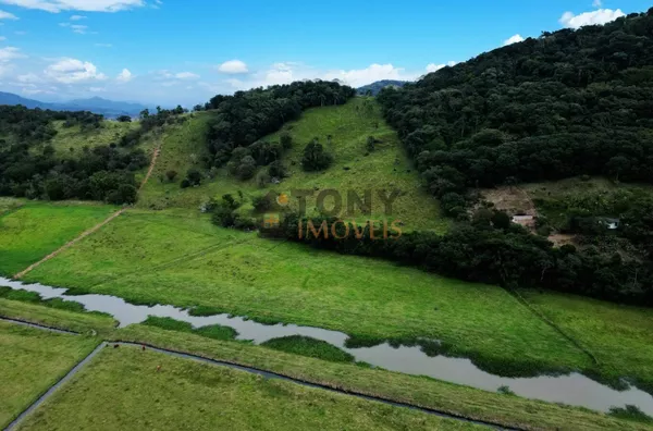 Área de morro com 73.000m2 - Bairro Penha - Imbituba