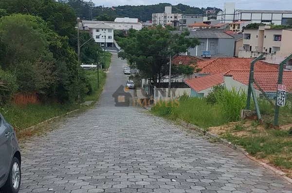 TERRENO COM 506M² - COMERCIAL OU RESIDENCIAL 8 PAVIMENTOS