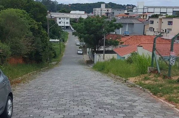 TERRENO COM 506M² - COMERCIAL OU RESIDENCIAL 8 PAVIMENTOS