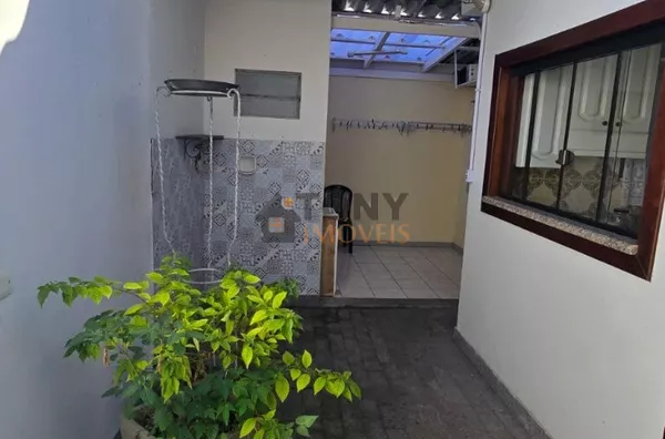 Casa de 3 dormitórios em Barreiros - São José localização estratégica em área mista. - Foto 15