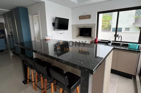 Bellissíma casa com 3 Quartos e 4 banheiros à Venda, 310 m² - Pedra Branca - Palhoça. - Foto 24