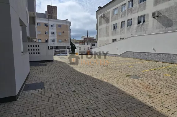 2 quartos com sacada com churrasqueira  