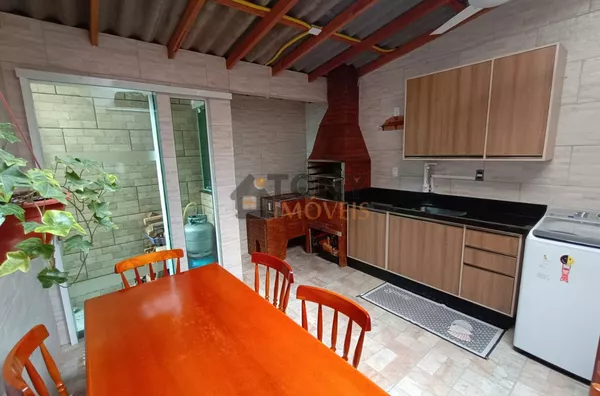 ÓTIMO SOBRADO EM SÃO SEBASTIÃO NA PALHOÇA